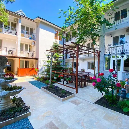 Üdülőközpont Casa Leul 3*
