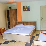 Casa Leul 3*