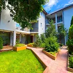Casa Leul 3*